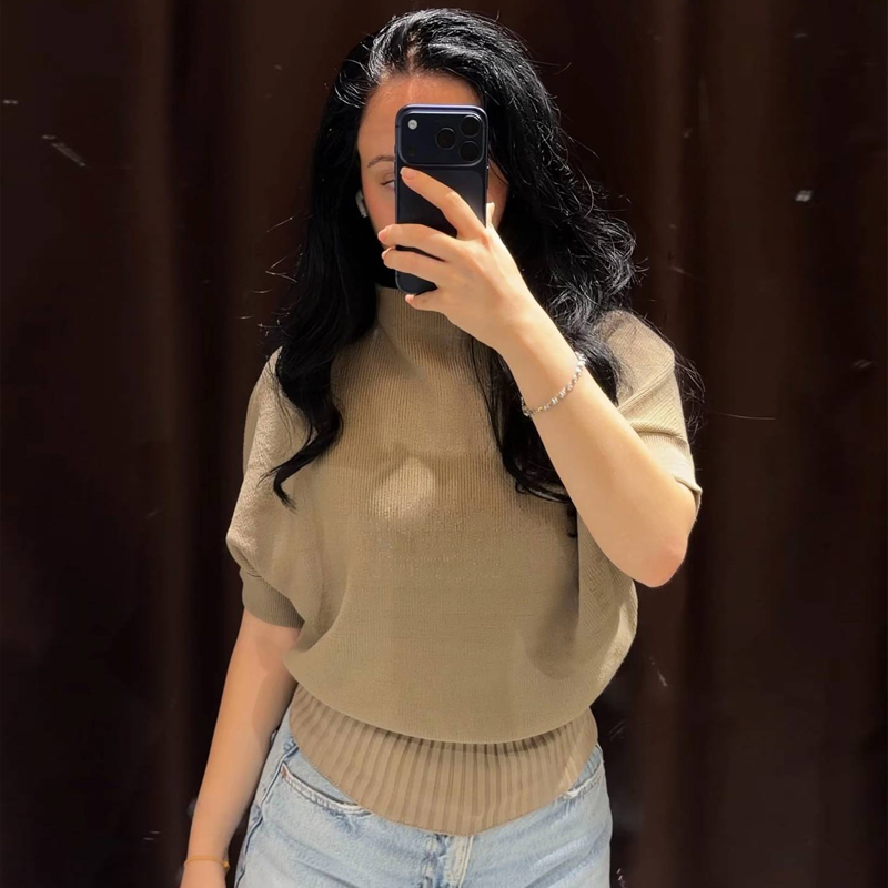 Gilet corto a coste in maglia  - Tank Top Ribbed recensione e prezzo